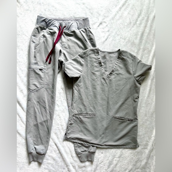 Figs Other - Figs XS Scrubs Set! Gray Zamora Jogger and Casma Top